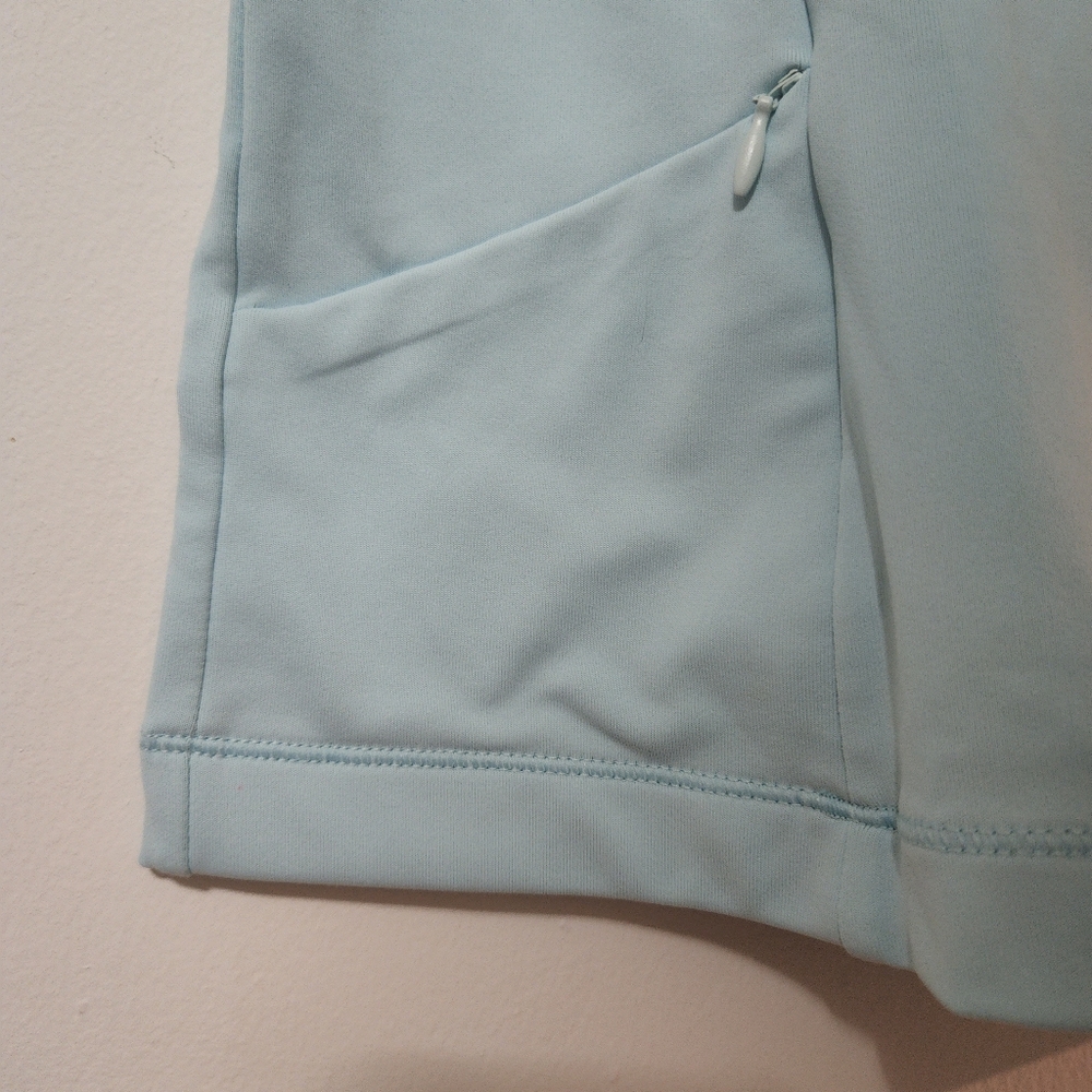 Athletic Top - Picture 4 of 5
